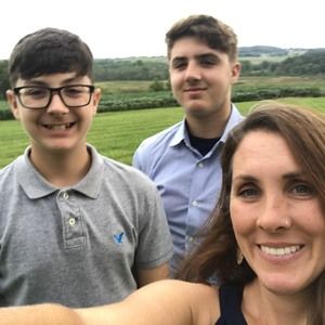 Meet your Posher, Leslie